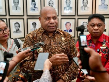 Gubernur Papua, Matius D. Fakhiri 