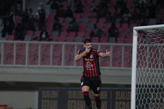 
					Matheus Silva, pencetak dua gol Persipura ke gawang Persipal Palu 