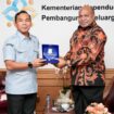 Gubernur Papua, Matius D. Fakhiri bersama Mendukbangga, Wihaji / Istimewa