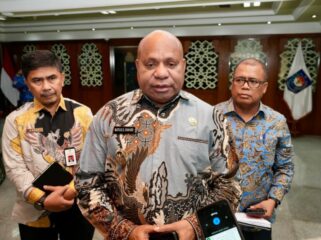 Gubernur Papua, Matius Fakhiri / Istimewa