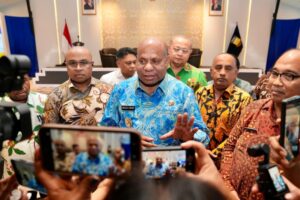 Gubernur Provinsi Papua, Matius D. Fakhiri / Istimewa