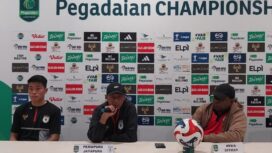 Kubu Persipura pada konferensi pers jelang laga vs Persela / Istimewa