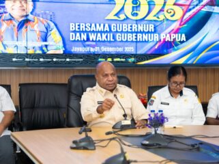 Gubernur Papua, Matius D. Fakhiri saat menyampaikan refleksi akhir tahun 2025 / Istimewa