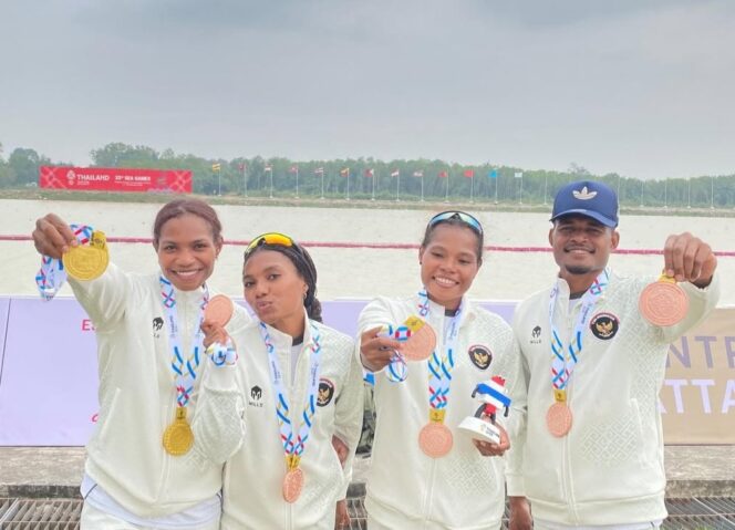 
					Empat Pedayung asal Papua peraih medali di SEA Games 2025 / Instagram Stevani Ibo 