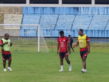 Osas Saha sudah bergabung dengan rekan-rekannya dalam sesi latihan Persipura di Stadion Mandala / Euforia.id