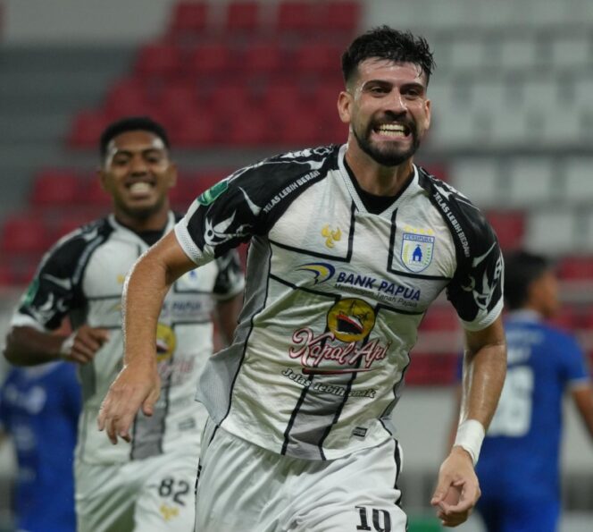 
					Matheus Silva / ofisial Persipura