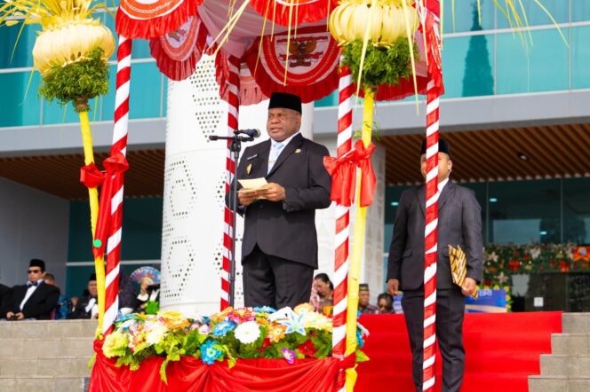 
					Gubernur Papua, Matius Fakhiri / Istimewa