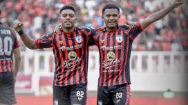 Jems Kelly Sroyer dan Ramai Rumakiek berselebrasi / Instagram Liga 2