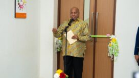 Gubernur Papua, Matius D. Fakhiri saat peresmian Hearing Center RSUD Jayapura / Istimewa