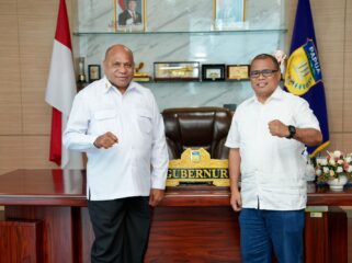 Gubernur Papua, Matius D. Fakhiri bersama Juru Bicara, M. Rifai Darus / Istimewa