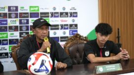 Pelatih Persipura, Rahmad Darmawan dan pemain Reno Salampessy / Istimewa