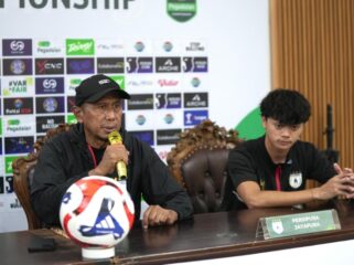 Pelatih Persipura, Rahmad Darmawan dan pemain Reno Salampessy / Istimewa