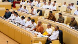 Gubernur Papua Matius D. Fakhiri menghadiri Rapat Kerja dan Rapat Dengar Pendapat Panitia Kerja (Panja) Perbatasan Negara Komisi II DPR RI / Istimewa