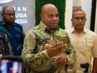 Gubernur Papua, Matius D. Fakhiri usai bertemu dengan Menteri HAM / Istimewa