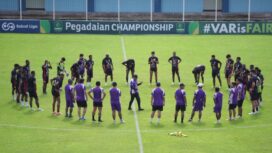 Skuad Persipura mematangkan persiapan di markas Persiku Kudus