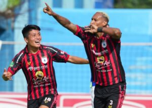 Selebrasi Artur Vieira usai mencetak gol ke gawang Persiku Kudus / Instagram Persipura