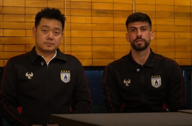 
					Manajer Persipura, Owen Rahadian dan Matheus Silva / ofisial Persipura