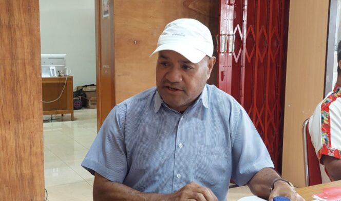 
					Ketua Panpel Liga 4 Papua, Daud Henry Arim