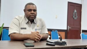 Plt Kepala Disperindagkop & UKM Kota Jayapura, Alberto Fred Itaar / Euforia.id