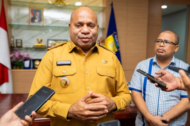 
					Gubernur Papua, Matius D. Fakhiri / Istimewa