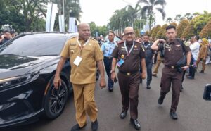 Gubernur Papua, Matius D. Fakhiri saat mengikuti Rakornas Pemerintah Pusat dan Daerah / Istimewa