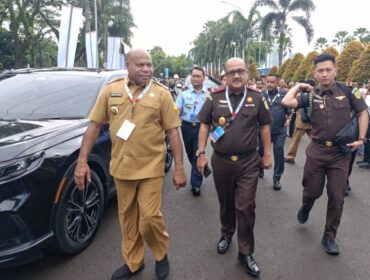 Gubernur Papua, Matius D. Fakhiri saat mengikuti Rakornas Pemerintah Pusat dan Daerah / Istimewa