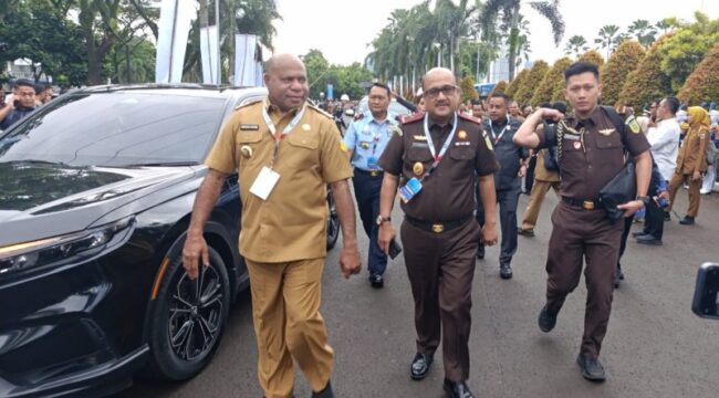 Gubernur Papua, Matius D. Fakhiri saat mengikuti Rakornas Pemerintah Pusat dan Daerah / Istimewa