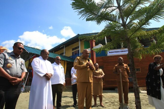 
					Momen peresmian Bahtera Kristoforus / Istimewa