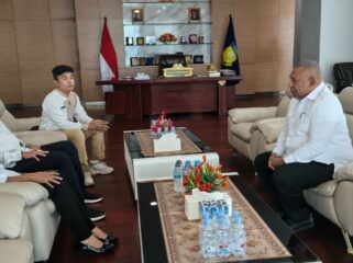 Wagub Aryoko Rumaropen saat menerima kunjungan Anggota KEPP Otsus / Istimewa