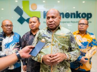 Gubernur Papua, Matius D. Fakhiri / Istimewa