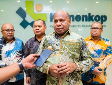 Gubernur Papua, Matius D. Fakhiri / Istimewa