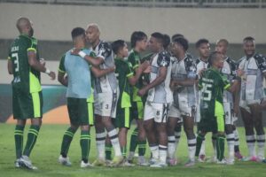 PSS Sleman dan Persipura Jayapura usai berduel di Stadion Maguwoharjo / Pulex Persipura