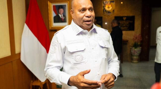 Gubernur Papua, Matius D. Fakhiri / Istimewa