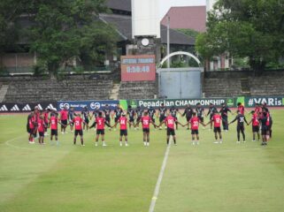 Persipura mematangkan persiapan di Stadion Sriwedari, Surakarta, jelang menghadapi Kendal Tornado / Istimewa