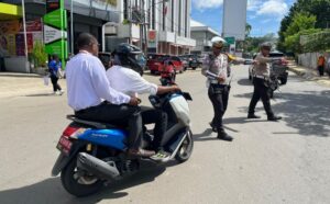 Pengendara yang kedapatan melanggar dalam operasi Keselamatan Cartenz / dok Polresta Jayapura Kota