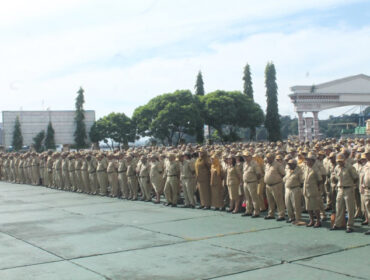 ASN Pemprov Papua saat mengikuti apel di halaman Kantor Gubernur Papua / Dok Papua.go.id