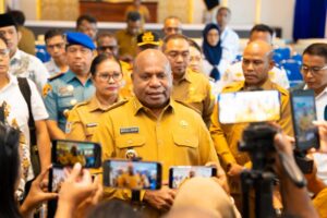 Gubernur Papua, Matius D. Fakhiri / Istimewa