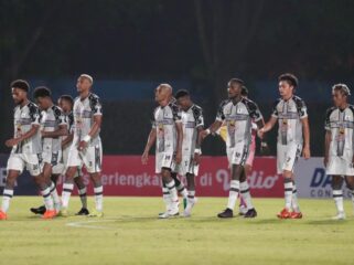 Persipura usai bertanding melawan Kendal Tornado FC di Stadion Sriwedari, Surakarta / Ofisial Persipura