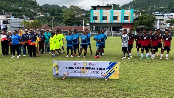 
					Pembukaan turnamen sepak bola antarkampung Kota Jayapura / Istimewa