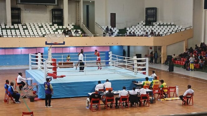 
					Kejurda Tinju Amatir Pace Boxing Cup I yang berlangsung di GOR Cenderawasih / Euforia.id