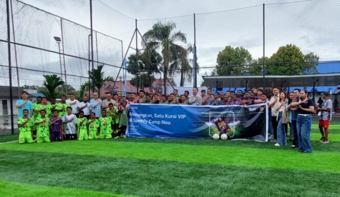 
					Pembukaan turnamen sepak bola 