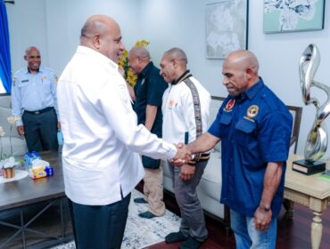 Gubernur Papua, Matius D. Fakhiri bertemu pengurus PBFI Papua / Istimewa