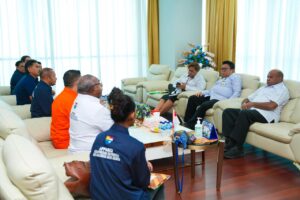 Pertemuan Gubernur Papua  Matius D. Fakhiri, dengan pihak APPMBGI / Istimewa