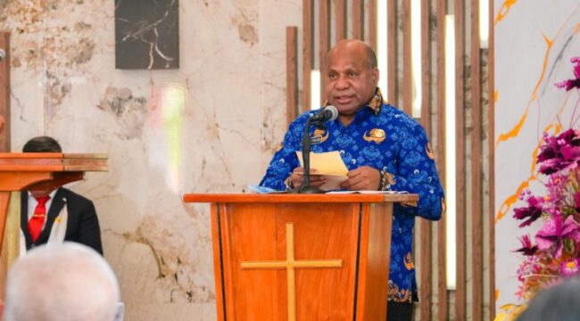 Gubernur Papua, Matius D. Fakhiri dalam peresmian Gereja Oikumene Terang Bhara Daksa di lingkungan Polda Papua, Koya Koso / Istimewa
