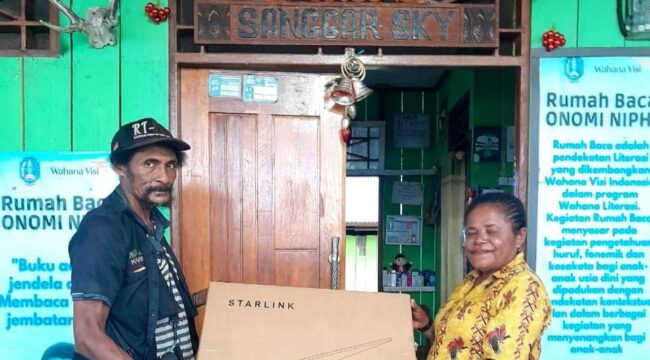 Rumah Baca Yoboi mendapatkan bantuan internet starlink dari Gubernur Papua / Istimewa
