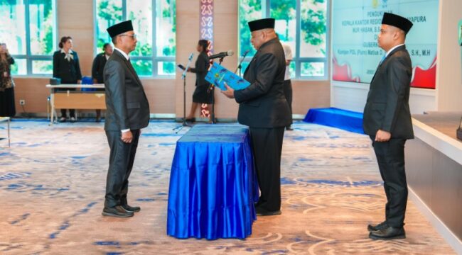 Gubernur Papua, Matius D. Fakhiri, secara resmi mengukuhkan Kepala Kantor Regional IX Badan Kepegawaian Negara (BKN) Jayapura / Istimewa