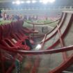 Salah satu bench yang terguling pasca laga Persipura vs Adhyaksa / Istimewa