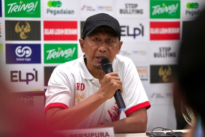 
					Pelatih Persipura, Rahmad Darmawan / Persipura Official