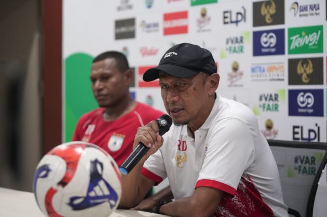 
					Rahmad Darmawan dan Tinus Pae / Istimewa