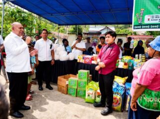 Wagub Papua, Aryoko Rumaropen tinjau Gerakan Pangan Murah / Istimewa